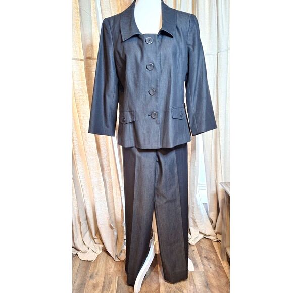 Larry Levine Ladies Gray Suit Jacket & Pant Size 12 - Picture 1 of 15